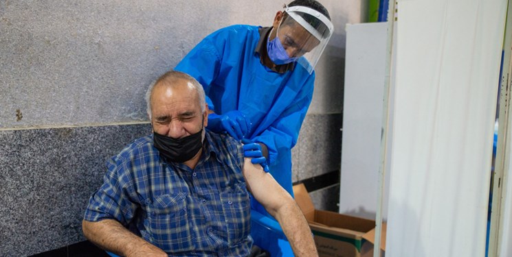 آغاز واکسیناسیون کرونای اهالی جنوب تهران در فرهنگسرای شهید سلیمانی