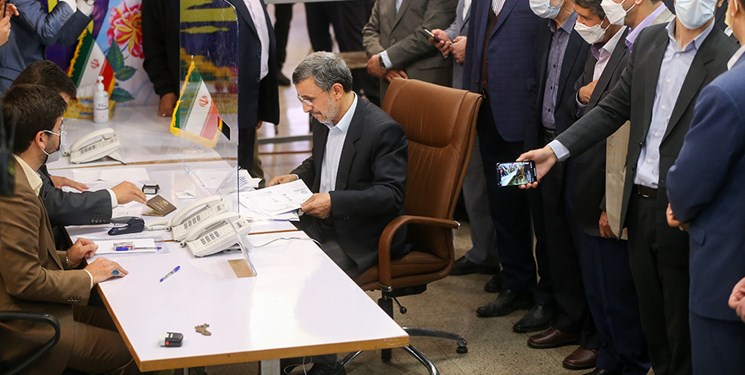 احمدی‌نژاد: فرزند ملت ایران هستم و دولت ایرانی تشکیل خواهم داد