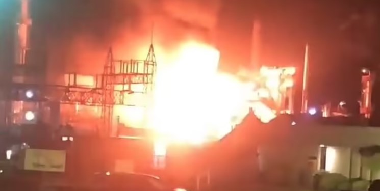 انفجار و حریق گسترده در پالایشگاهی در ویرجینیای غربی+فیلم