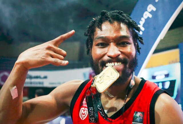 این آمریکایی، عاشق دیزی و فسنجون است این آمریکایی، عاشق دیزی و فسنجون است