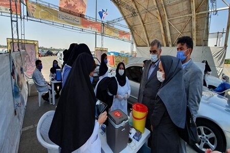بازدید ناظر ویژه وزیر بهداشت از مرکز تزریق واکسن کرونا در پارک ولایت تهران