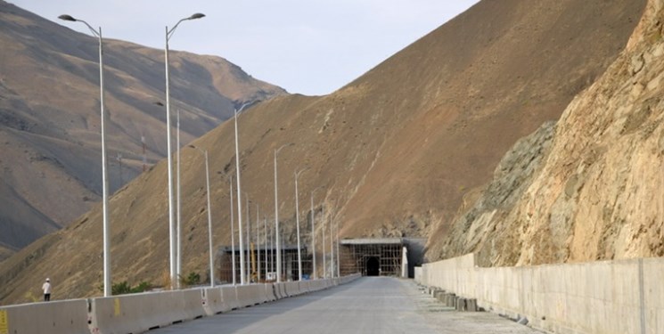 تبدیل باند رفتِ منطقه ۲ آزادراه تهران-شمال به ۲ فاز‌/تونل کندوان از مدار خارج می‌شود