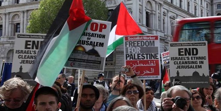 تجمع ده‌ها نفر در لندن برای اعلام همبستگی با ملت فلسطین