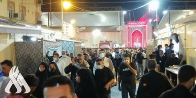 حضور هزاران زائر در نجف اشرف در شب شهادت امیرالمومنین (ع) +عکس