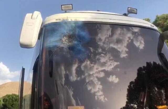 حمله با نارنجک به اتوبوس پرسپولیس در اصفهان + عکس!