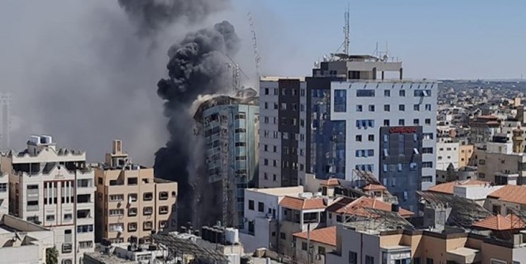 دفاتر رسانه‌های بین المللی در غزه با هدف  پنهان ماندن جرایم رژیم صهیونیستی بمباران شد