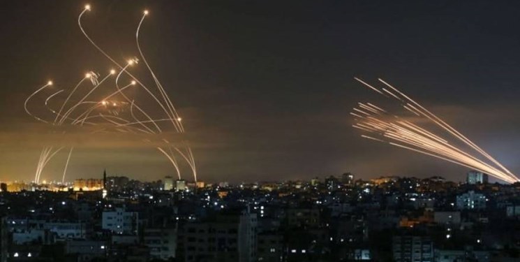 روزنامه عبری‌زبان: اسرائیل از توان موشکی حماس غافلگیر شده است