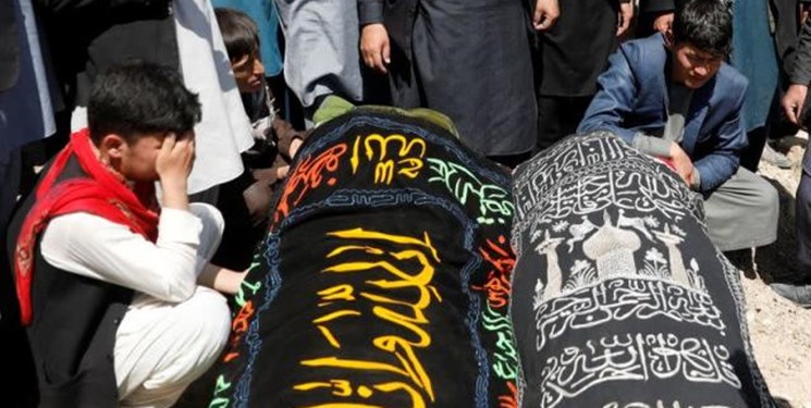 سه غزل جدید قزوه برای دختران افغانستان/ یادگار زینب و حوریه روی تخته ماند