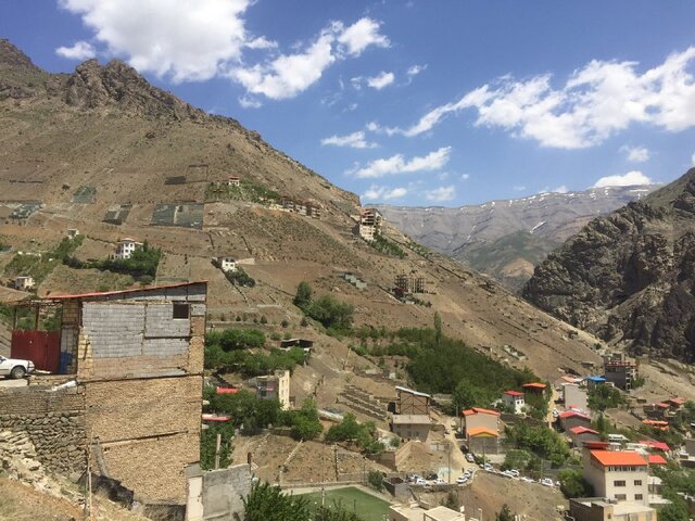 سوداگران زمین در حاشیه توریستی تهران سوداگران زمین در حاشیه توریستی تهران