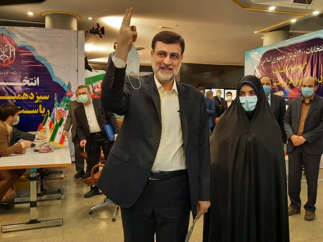 قاضی‌زاده هاشمی برای انتخابات ریاست جمهوری ثبت نام کرد