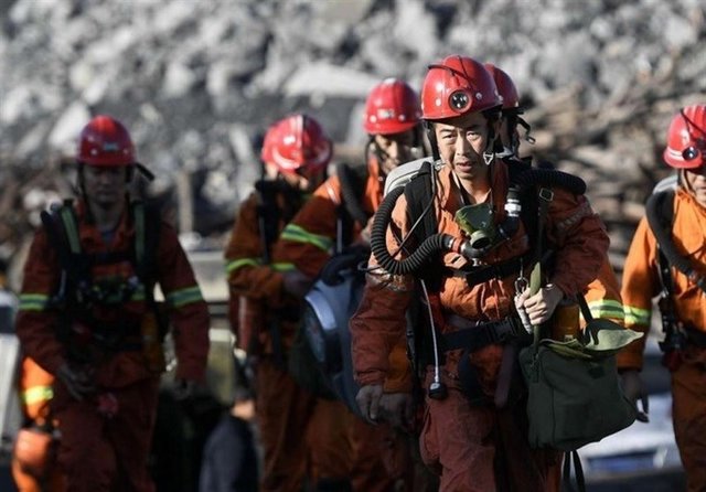 نجات معدنکاران چینی پس از ۲ هفته