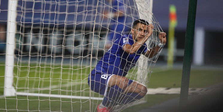 هافبک استقلال بازی با پرسپولیس را از دست داد