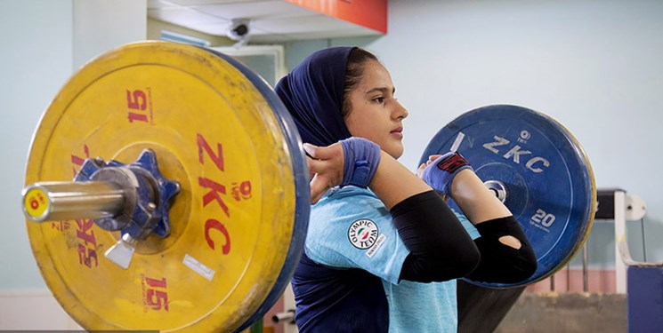 وزنه‌برداری قهرمانی جوانان جهان|بانوی ایرانی تاریخ ساز شد/کسب ۳ مدال برنز توسط دختری از نصف جهان
