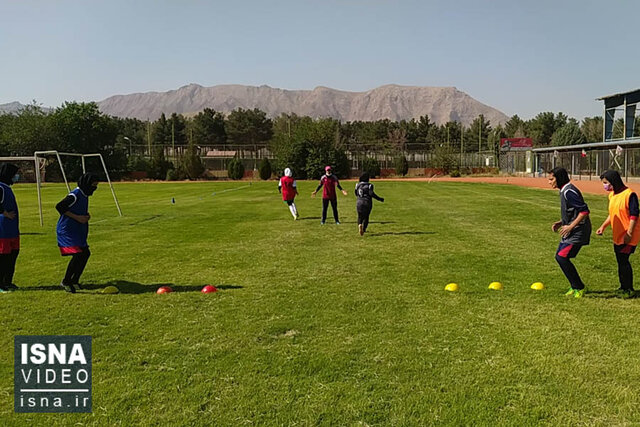 ویدئو / استعدادیابی دختران فوتبالیست ایرانی در اصفهان