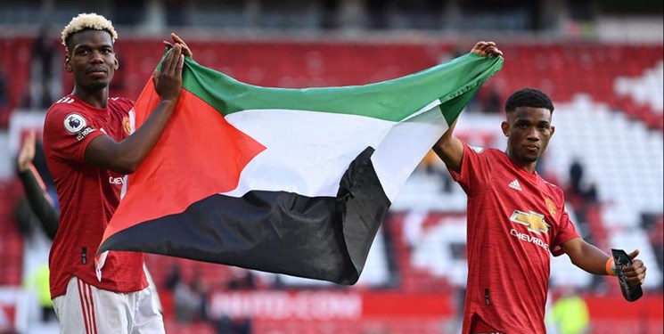 پوگبا با پرچم فلسطین در اولدترافورد/ دفاع ستاره منچستریونایتد از مظلومیت غزه+فیلم