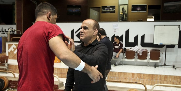 کاوه: نقل قولی از “هادی” بود که او نمی‌خواهد کشتی بگیرد/سنگینی بار روی کشتی ممکن است نتیجه عکس بدهد