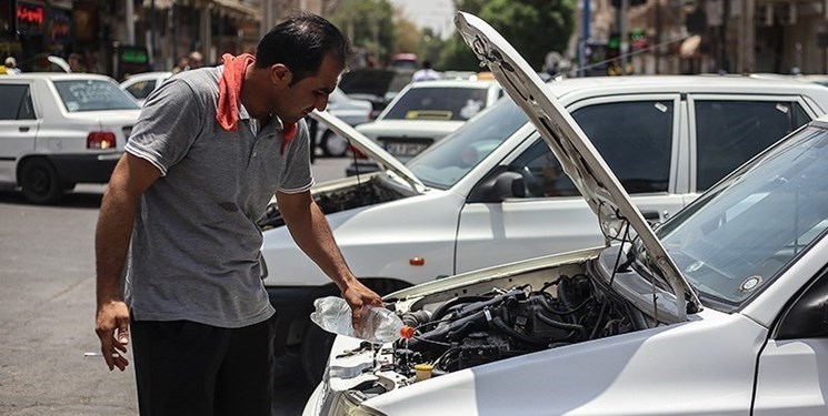 گرمای ۴۴ درجه در اهواز و گرد و خاک در شرق کشور/ بارش های سال زراعی جاری ۵۳ درصد کمتر از پارسال