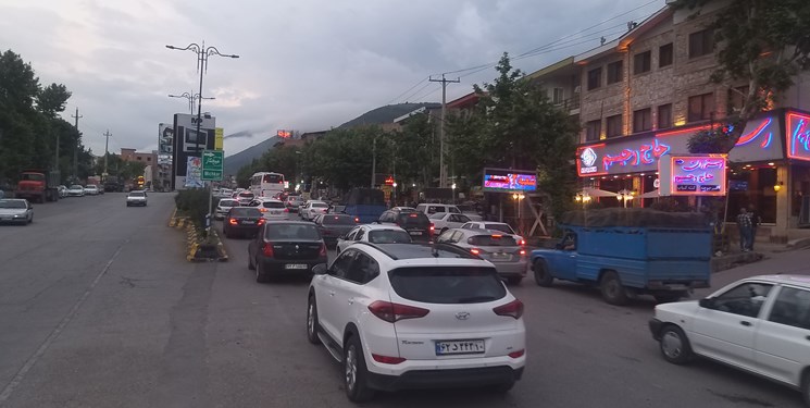 انسداد ۱۰ جاده به دلیل کاهش ایمنی مسیر/ترافیک در مسیر جنوب به شمال‌ محور‌های فیروزکوه و هراز