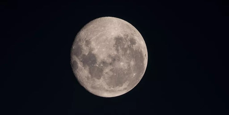تصاویر ابر ماه «توت‌فرنگی»
