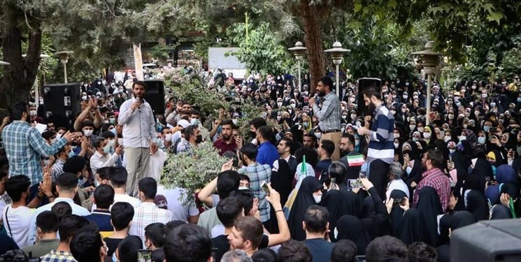 جشن خیابانی ۵ مداح برای میلاد امام رضا/ برگزاری ۶ جشن در دهه ولایت + فیلم جشن خیابانی ۵ مداح برای میلاد امام رضا/ برگزاری ۶ جشن در دهه ولایت + فیلم
