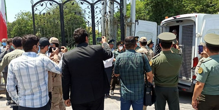 سفیر ایران در باکو خبر داد: انتقال ۲۰ زندانی ایرانی به داخل کشور
