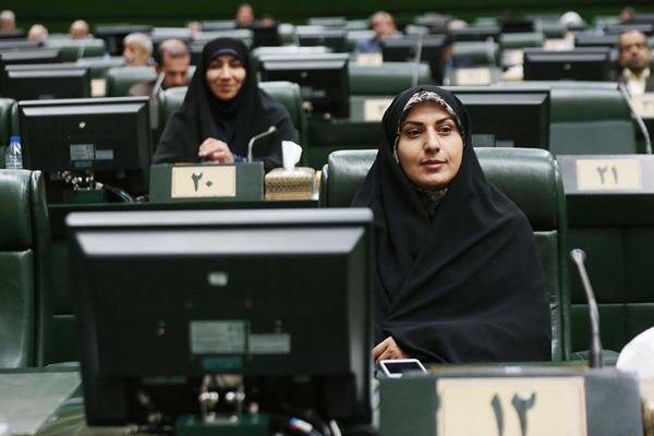 محمودی: مشکل لاستیک و روغن رانندگان رفع شود محمودی: مشکل لاستیک و روغن رانندگان رفع شود