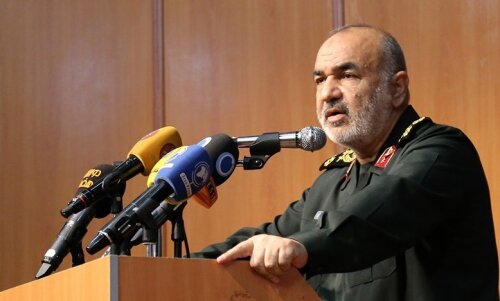 مدعیان دموکراسی در جهان علاقه دارند بیمارانمان بدون دارو بمانند مدعیان دموکراسی در جهان علاقه دارند بیمارانمان بدون دارو بمانند