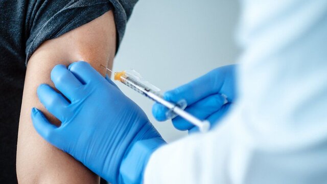 چرا عوارض جانبی واکسن در برخی از افراد شدیدتر است؟