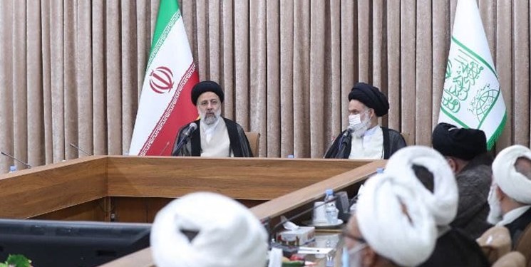 آیتالله رئیسی: می توان با اولویت گذاری و کار جهادی، تحول را در کشور عملیاتی کرد آیتالله رئیسی: می توان با اولویت گذاری و کار جهادی، تحول را در کشور عملیاتی کرد