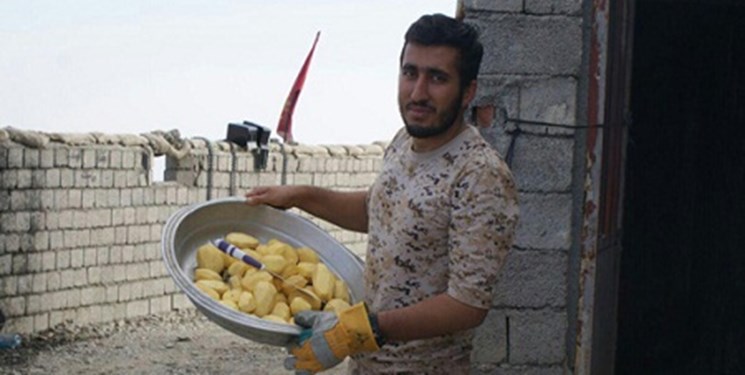 انگشتی نماند که انگشتری به پسرش برسد انگشتی نماند که انگشتری به پسرش برسد