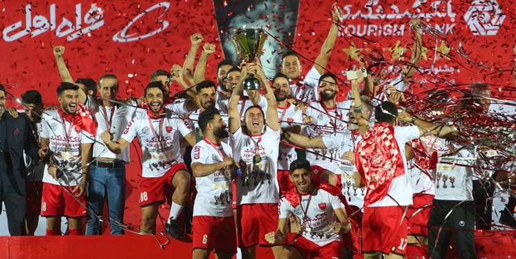تجمع هواداران پرسپولیس مقابل ورزشگاه شهدای شهر قدس/ عکس یادگاری گل محمدی با بانوی معلول+فیلم تجمع هواداران پرسپولیس مقابل ورزشگاه شهدای شهر قدس/ عکس یادگاری گل محمدی با بانوی معلول+فیلم