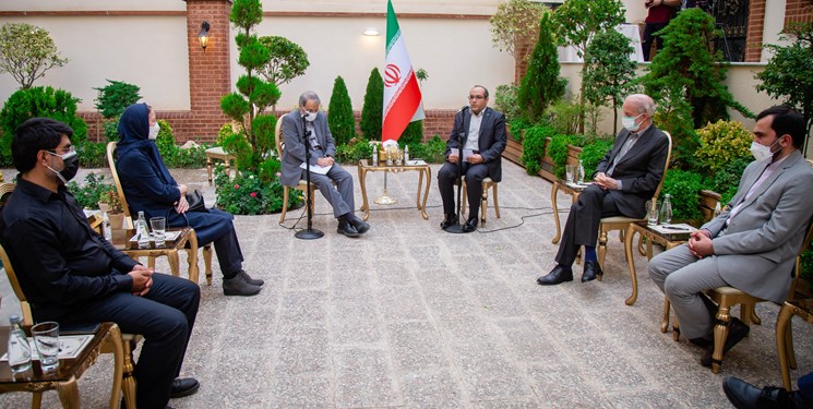 تغییر در نحوه انتخاب برگزیدگان جایزه علمی موقوفه البرز/ رقم نقدی جایزه افزایش یافت تغییر در نحوه انتخاب برگزیدگان جایزه علمی موقوفه البرز/ رقم نقدی جایزه افزایش یافت