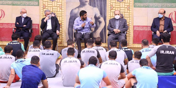 سلطانیفر در جمع کشتیگیران: جدا از نتیجه قهرمانید/اهدای پاداش 30 میلیونی سلطانیفر در جمع کشتیگیران: جدا از نتیجه قهرمانید/اهدای پاداش 30 میلیونی