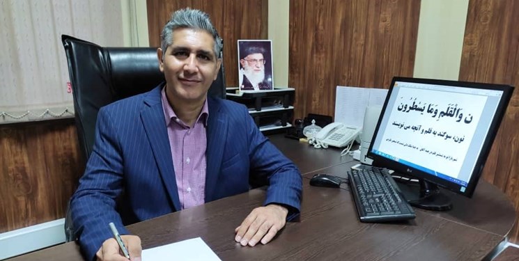 عقل‌های صاحبان فضیلت در نوک قلم‌های آنان است