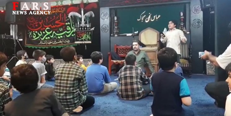 مداحان نوجوان مرام ستایشگری را در مشهد می‌آموزند