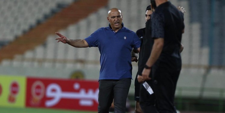 منصوریان: مرا هر طرف بیندازید قلبم آبی است/ تیم پرستاره پرسپولیس را تحت فشار گذاشتیم