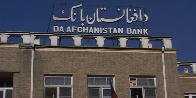 بحران اقتصادی در افغانستان/ بانکدار افغانستانی: پس از اقدام آمریکا هیچ کس پول ندارد