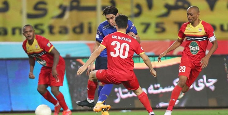 مؤمنی:‌ دو تیم محتاط بودند و داور هم در پنالتی بازیکن فولاد اشتباه کرد/مدیریت استقلال پاسخگوی شکست باشد