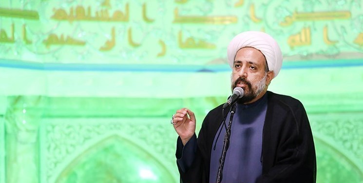 محمدزمانی: مداحی باید یزیدهای زمان را تقبیح کند/ بعد از انقلاب افقهای تازهای با شعر آئینی گشوده شد محمدزمانی: مداحی باید یزیدهای زمان را تقبیح کند/ بعد از انقلاب افقهای تازهای با شعر آئینی گشوده شد