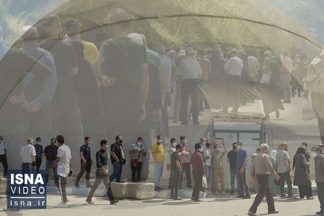 ویدئو / صف طولانی واکسیناسیون کرونا در اصفهان