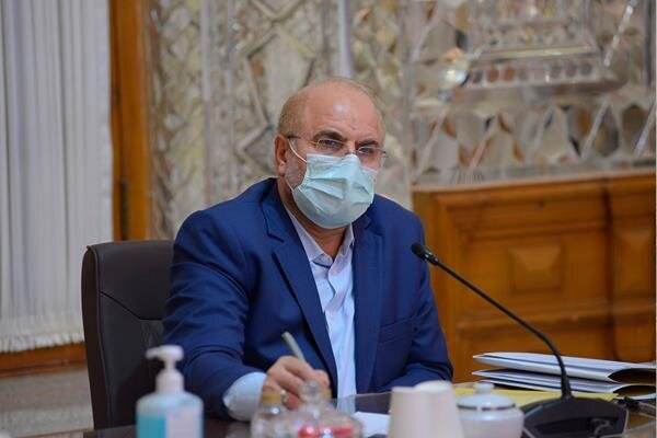 آتش نشان‌ها در خط مقدم جان‌فشانی هستند