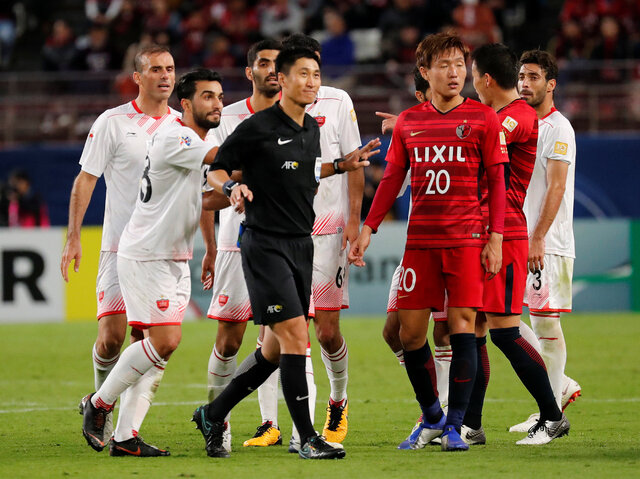 آشنایی با داور بازی ایران – عراق/ مرد چینی با ۷ قضاوت‌ برای پرسپولیس!