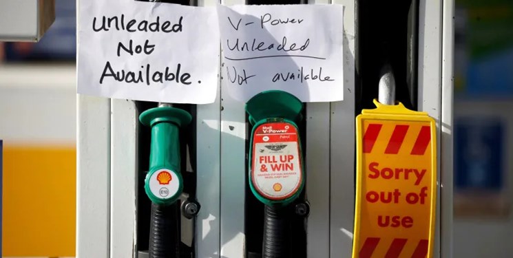 بحران سوخت در انگلیس| وعده‌درمانی جانسون در نخستین اظهارنظر علنی