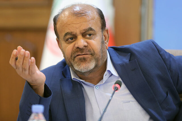 تاکید وزیر راه بر حمل یکسره کالا از بنادر تاکید وزیر راه بر حمل یکسره کالا از بنادر