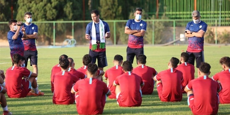 سه بازیکن از ذوب آهن جدا شدند سه بازیکن از ذوب آهن جدا شدند