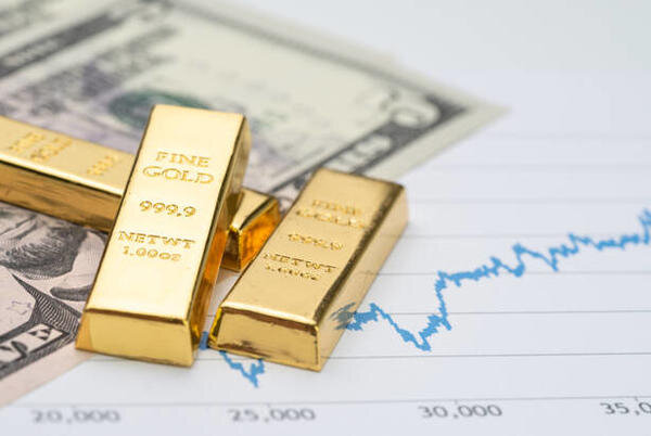 چرا قیمت طلا کاهش یافت؟