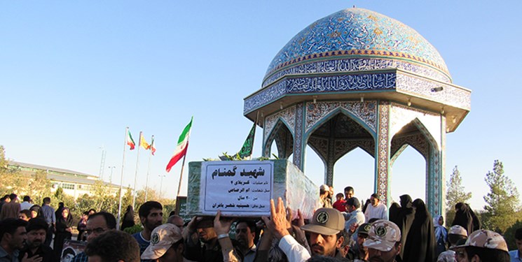 یکی از شهدای گمنام آرمیده در دانشگاه آزاد نایین شناسایی شد