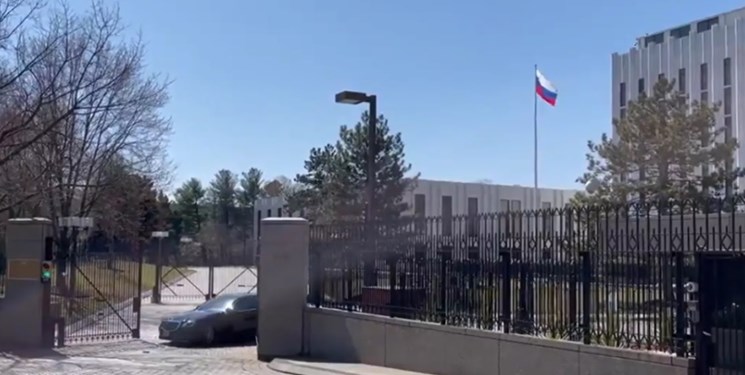 آمریکا ۵۵ نفر از دیپلمات‌‌ها و  کارکنان نمایندگی‌های دیپلماتیک روسیه را اخراج می‌کند