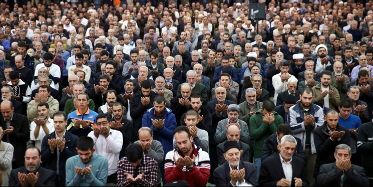 اقامه نماز جمعه تهران پس از هفته‌ها تعطیلی/ نام‌آوران کشتی، مهمان ویژه