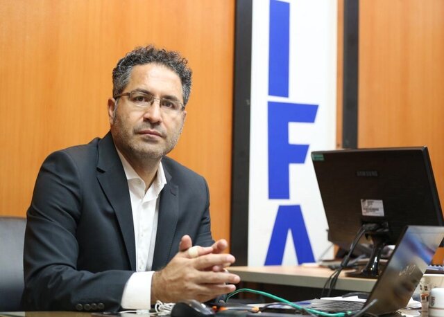 اکبر محمدی: رقم دقیق درآمد تبلیغات محیطی را نمیدانم اکبر محمدی: رقم دقیق درآمد تبلیغات محیطی را نمیدانم